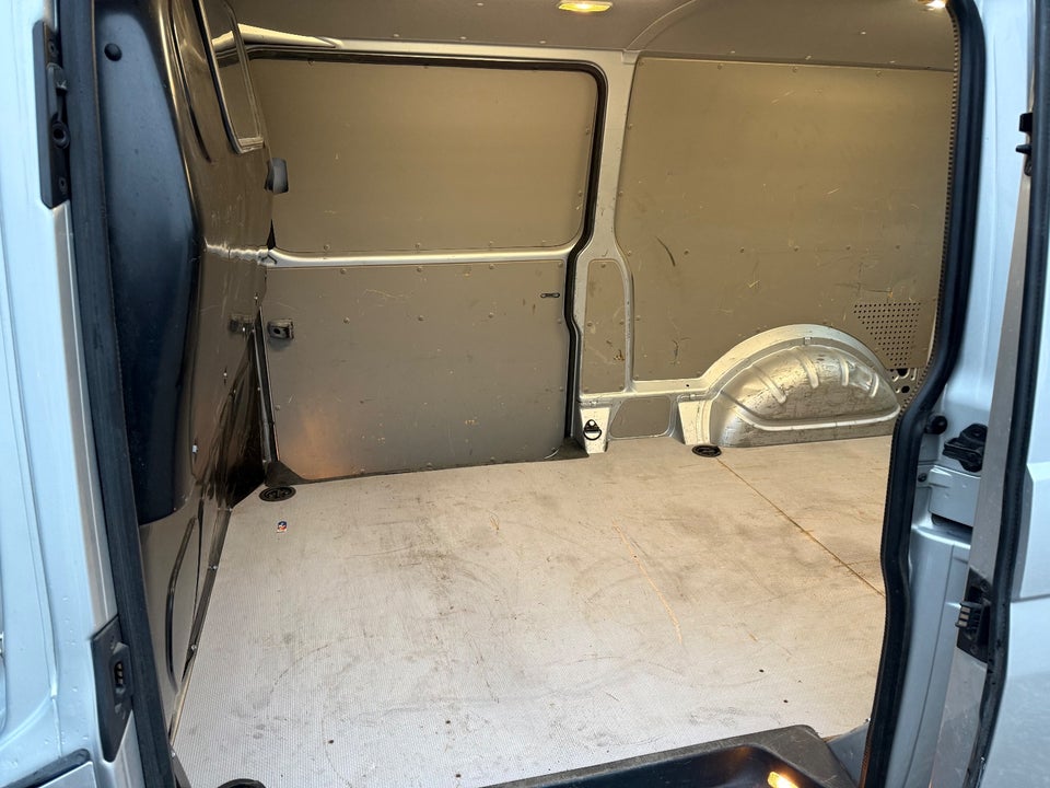 VW Transporter 2,0 TDi 140 Kassevogn lang