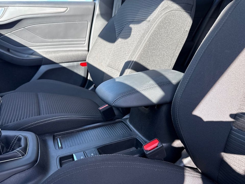 Ford Focus 1,0 EcoBoost mHEV Titanium X 5d