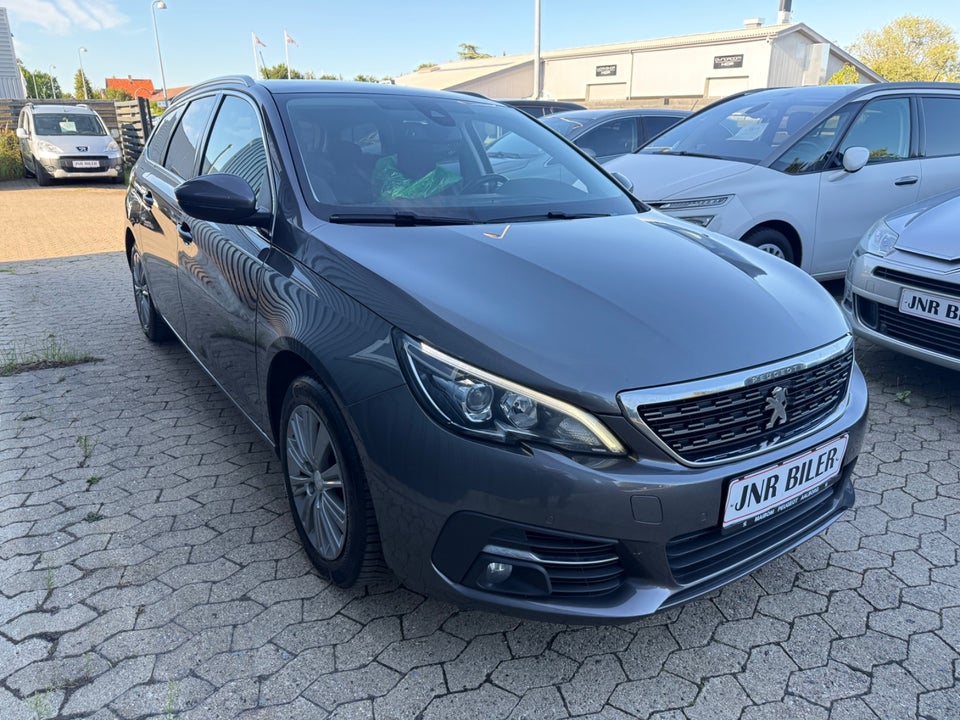 Peugeot 308 1,6 BlueHDi 120 Allure Sky SW 5d