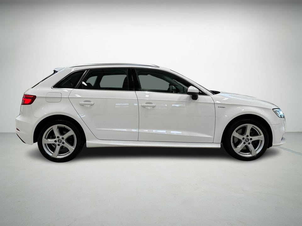 Audi A3 1,4 e-tron Sportback S-tr. 5d