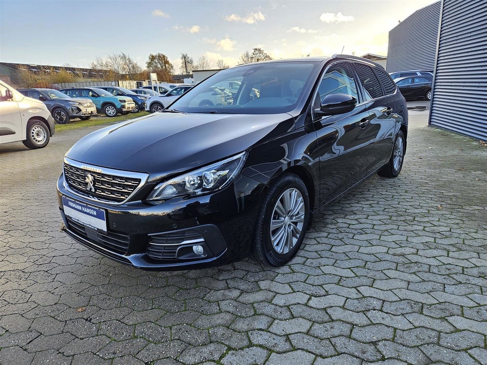 Peugeot 308 1,5 BlueHDi 130 Infinity Sky SW 5d