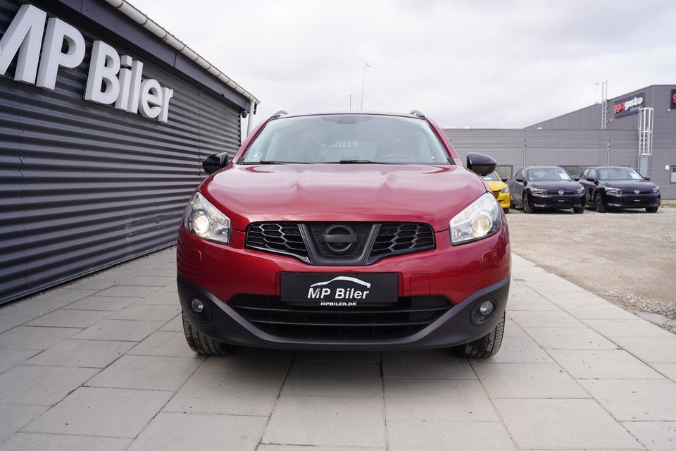 Nissan Qashqai 1,6 Tekna 5d