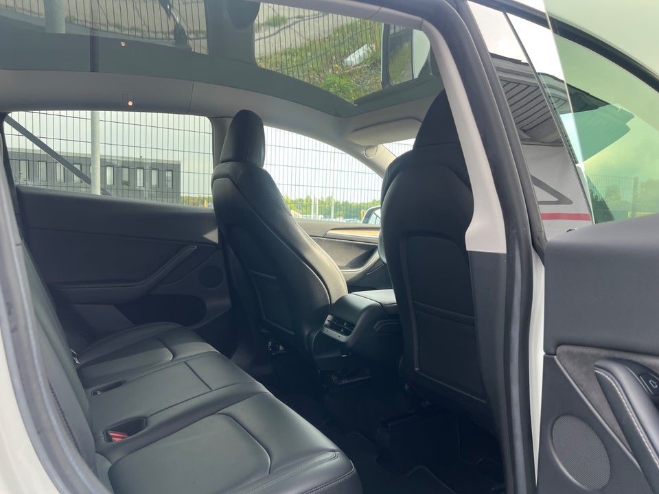 Tesla Model Y RWD 5d