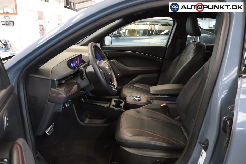 Ford Mustang Mach-E 75 Standard Range AWD 5d