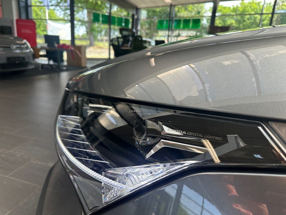 Skoda Enyaq 60 iV Plus 5d