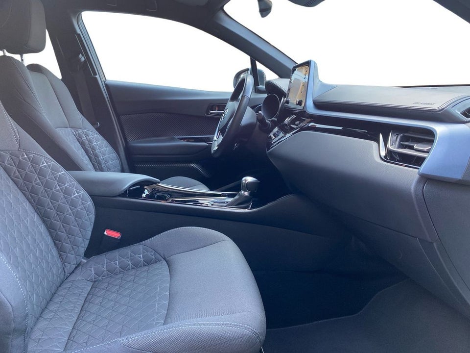 Toyota C-HR 1,8 Hybrid C-LUB Premium CVT 5d