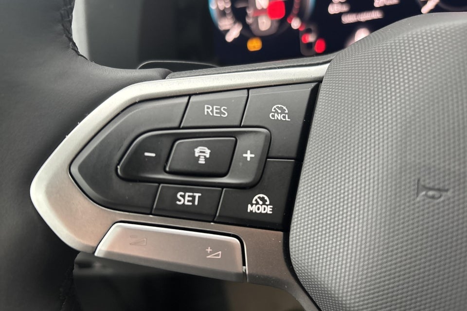 VW Crafter 35 2,0 TDi 140 Kassevogn L3H2 aut.