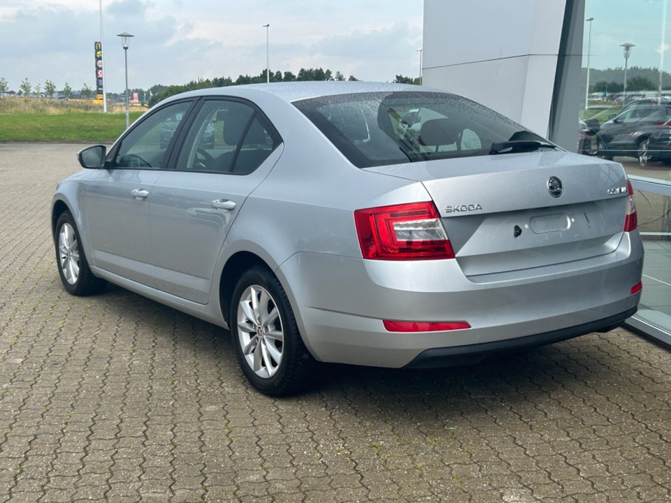 Skoda Octavia 1,2 TSi 105 Ambition 5d