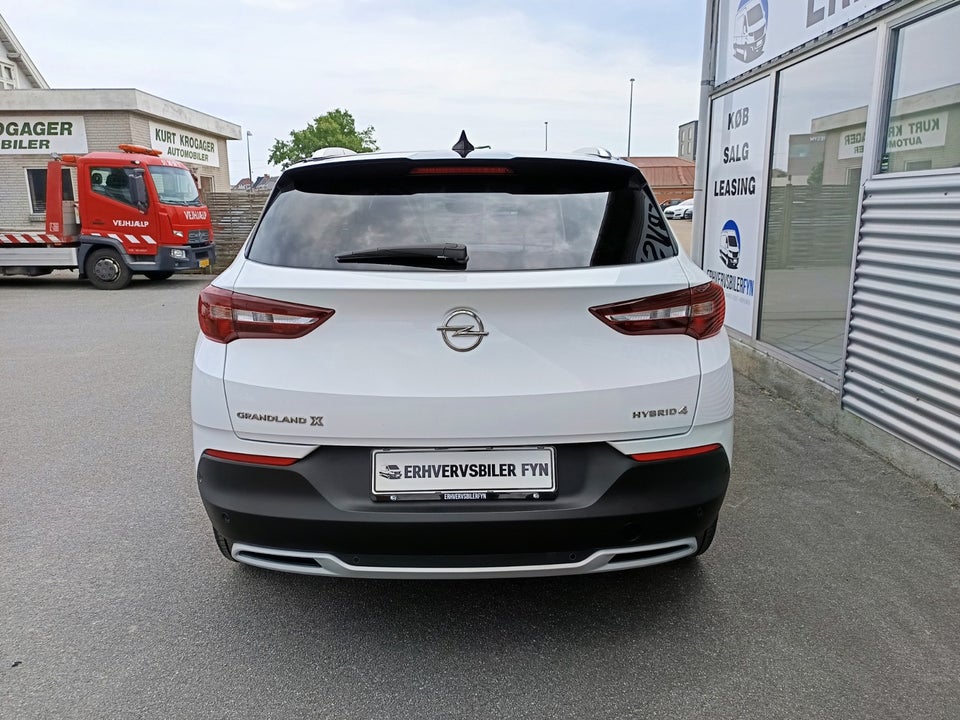 Opel Grandland X 1,6 Hybrid4 Ultimate aut. Van 5d