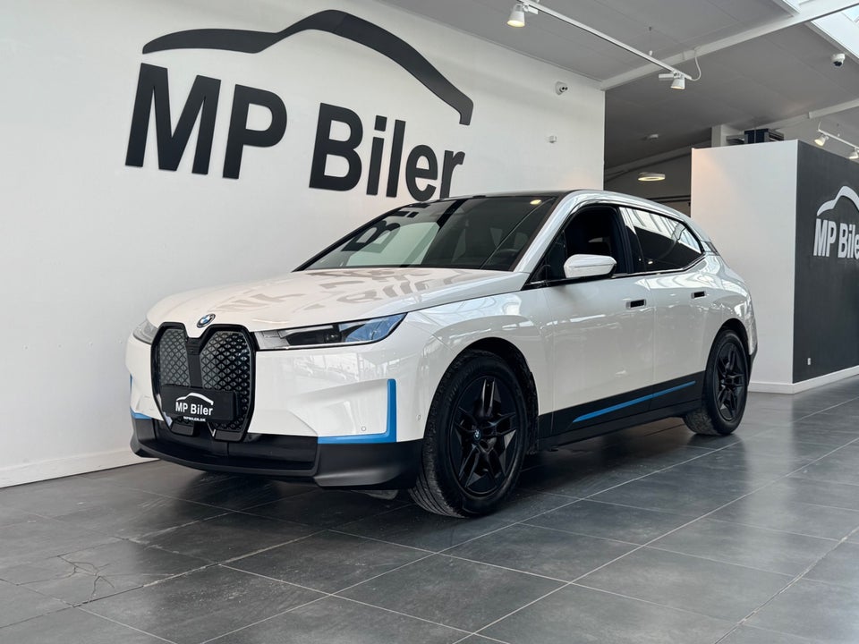 BMW iX xDrive40 Sport 5d