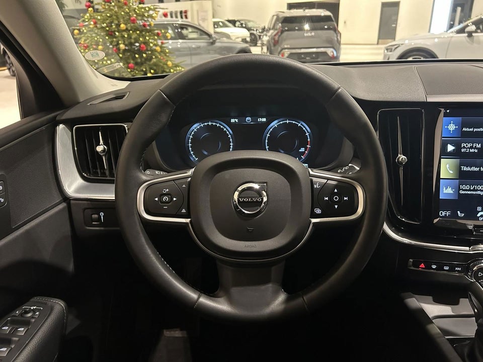 Volvo XC60 2,0 T5 250 Momentum aut. AWD 5d