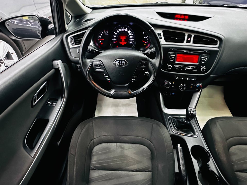 Kia Ceed 1,6 CRDi 128 Active SW 5d