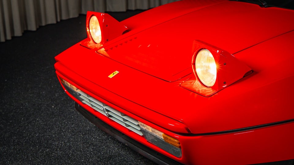 Ferrari 208 2,0 GTB Turbo 2d