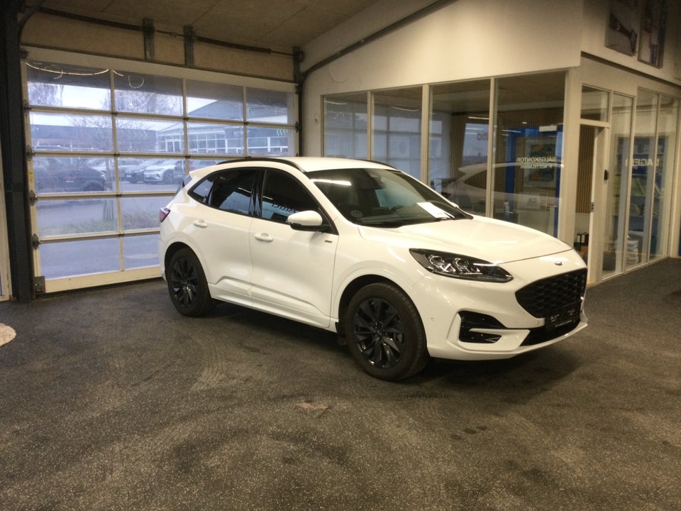 Ford Kuga 2,5 HEV ST-Line CVT 5d