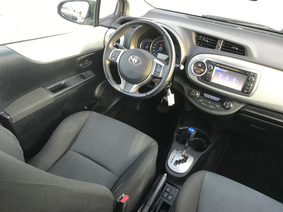 Toyota Yaris 1,5 Hybrid H2 Touch CVT 5d