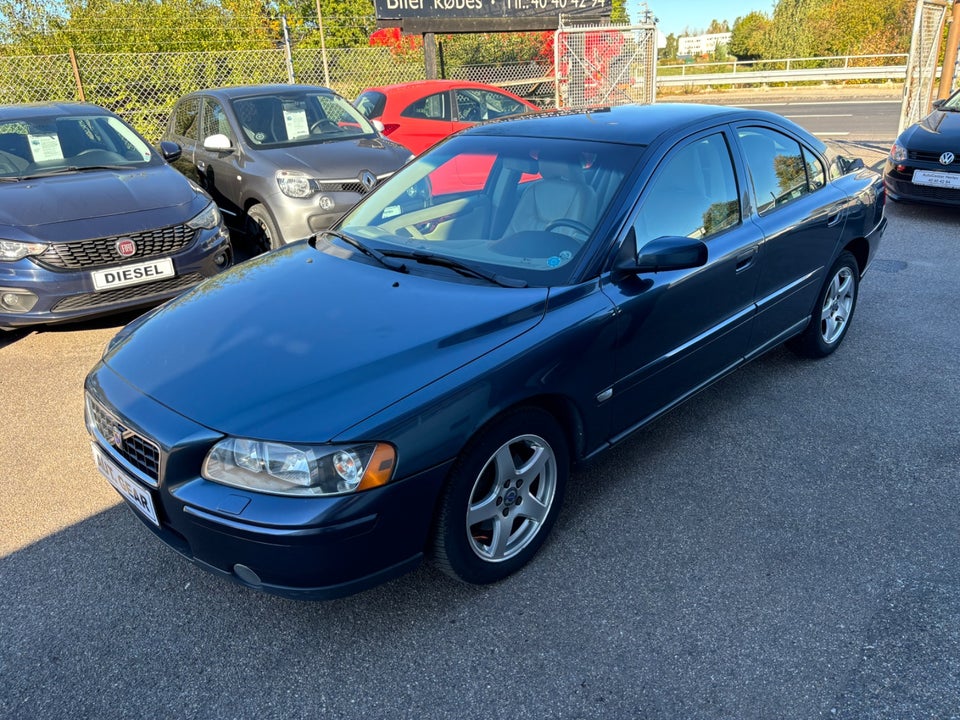 Volvo S60 2,4 140 aut. 4d