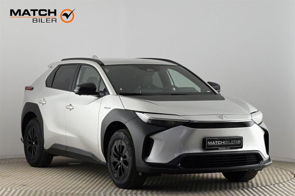 Toyota bZ4X Executive 5d