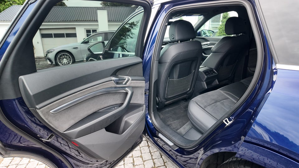 Audi e-tron 55 S-line quattro 5d