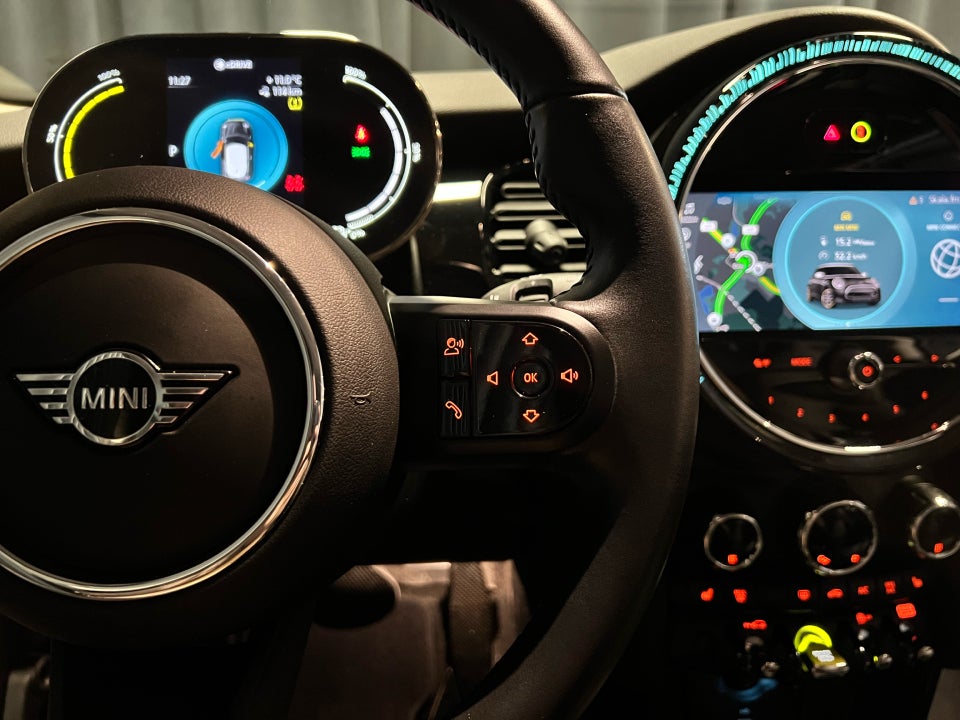 MINI Cooper SE Classic Trim 3d