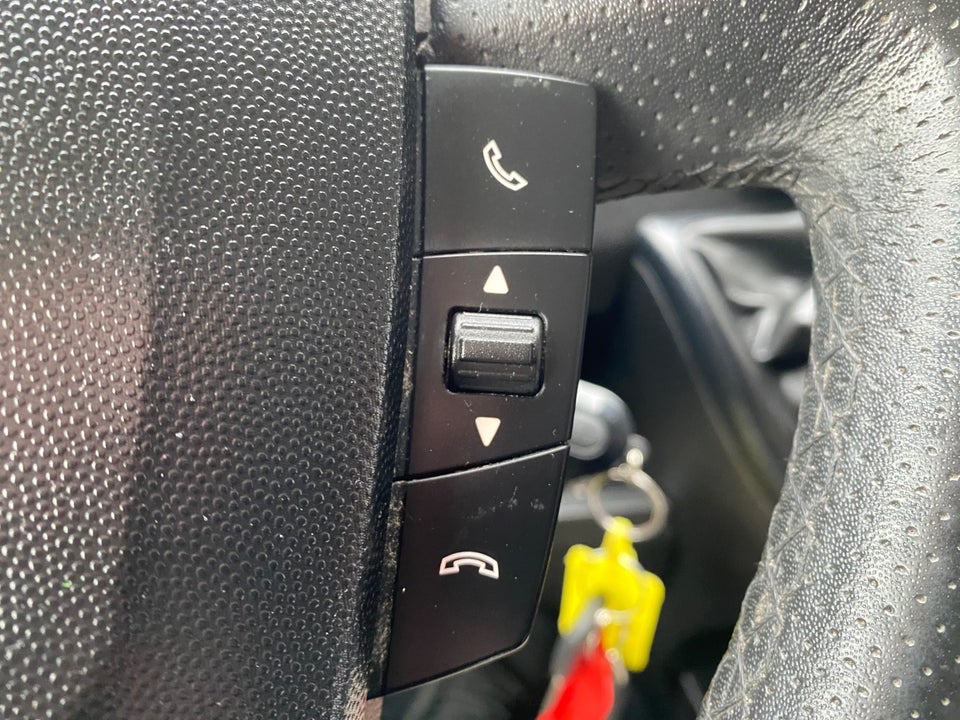 Peugeot Boxer 333 2,2 BlueHDi 140 L2H1 Premium