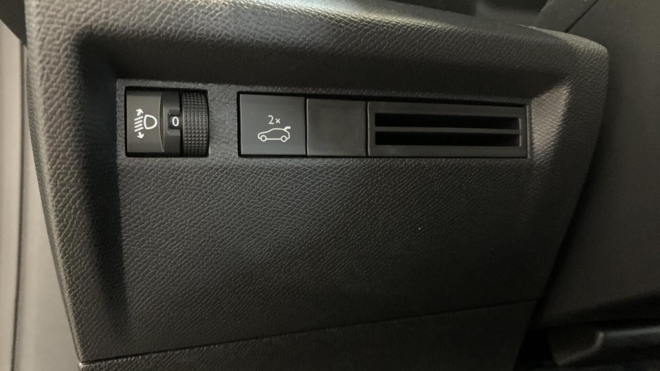 Citroën ë-C4 X 54 Plus 4d