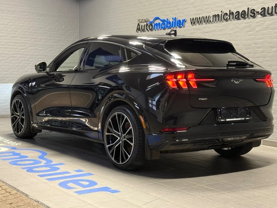 Ford Mustang Mach-E 88 Extended Range AWD 5d