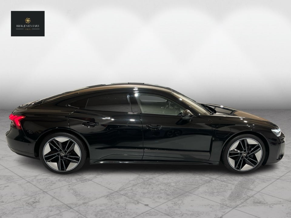 Audi e-tron GT quattro 4d
