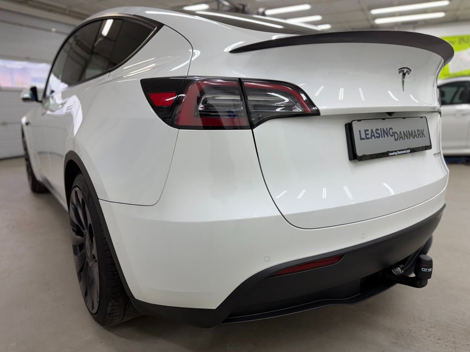 Tesla Model Y Performance AWD 5d