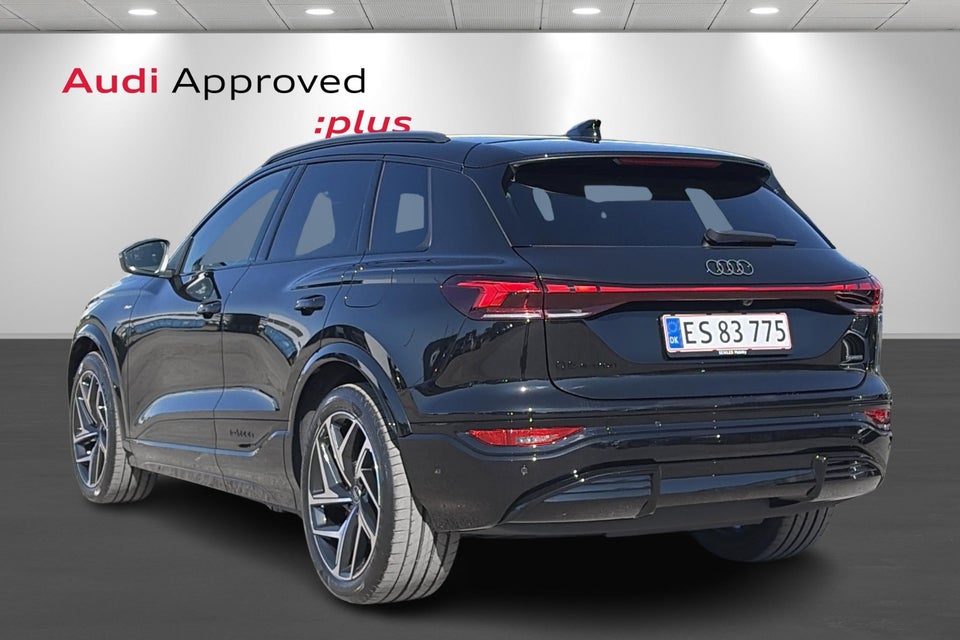 Audi Q6 e-tron S-line plus quattro 5d