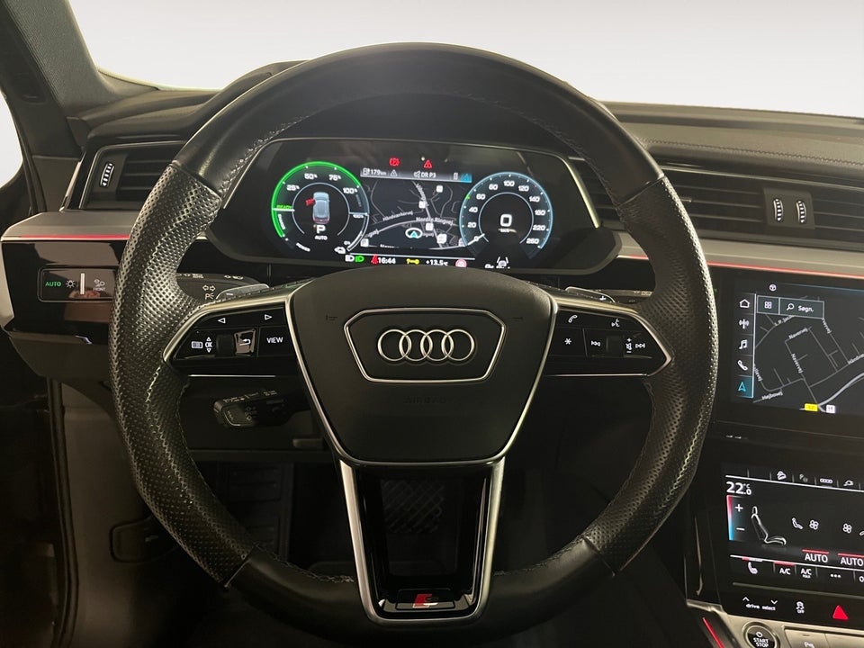 Audi e-tron 55 S-line quattro 5d