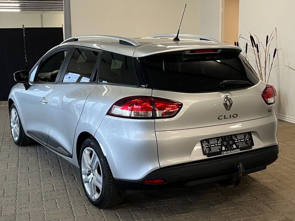 Renault Clio IV 0,9 TCe 90 Expression Sport Tourer 5d