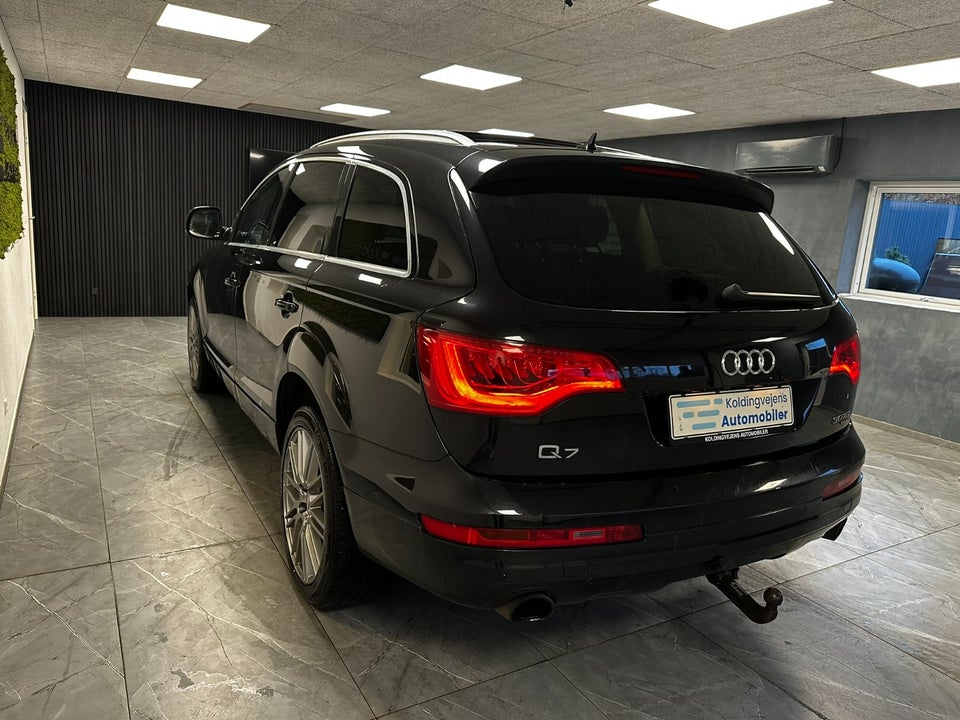 Audi Q7 3,0 TDi S-line quattro Tiptr. 7prs 5d