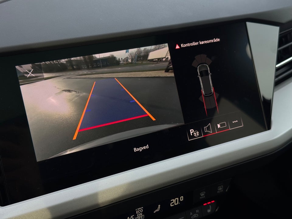 Audi Q4 e-tron 40 Attitude 5d