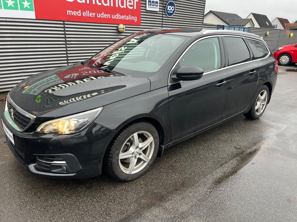 Peugeot 308 1,5 BlueHDi 130 Allure Sky SW 5d