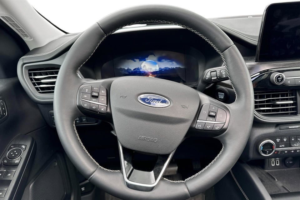 Ford Kuga 2,5 PHEV Vignale CVT 5d