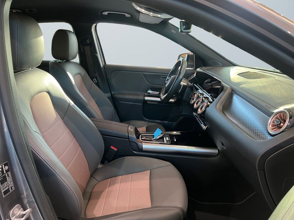 Mercedes EQA250+ Electric Art 5d