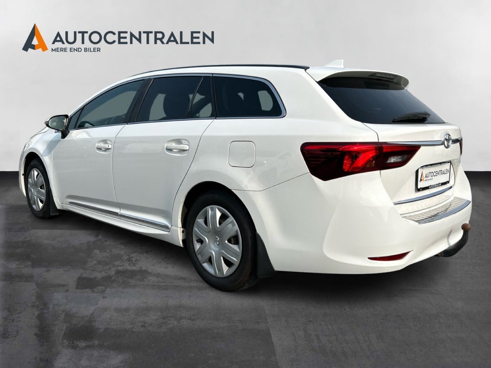 Toyota Avensis 1,8 VVT-i T2 Premium Touring Sports 5d