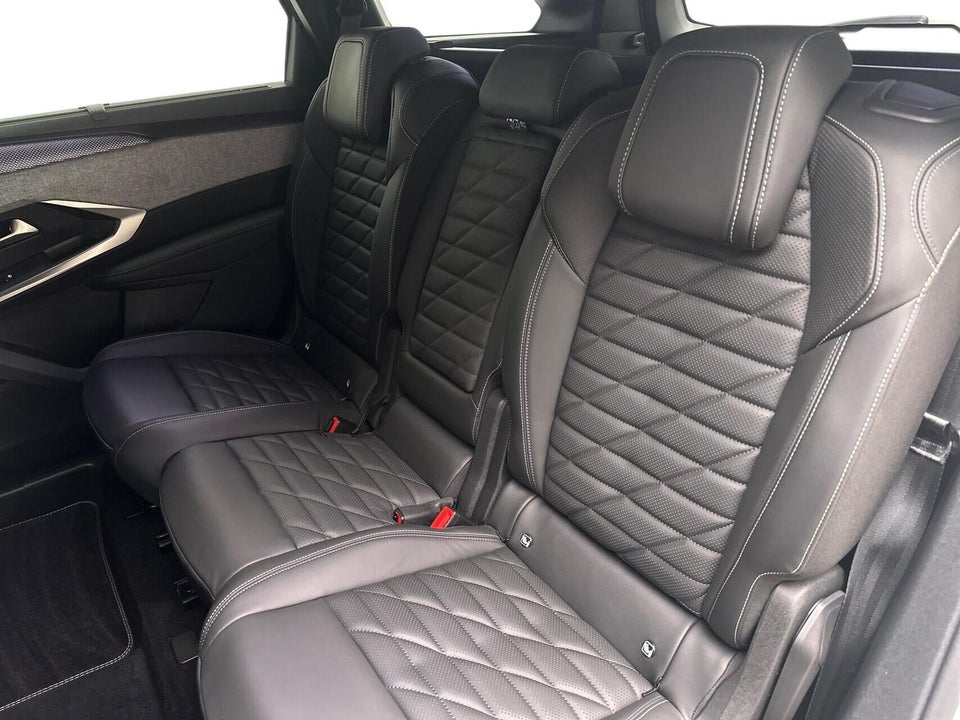 Peugeot e-5008 77 GT Pack AWD 5d