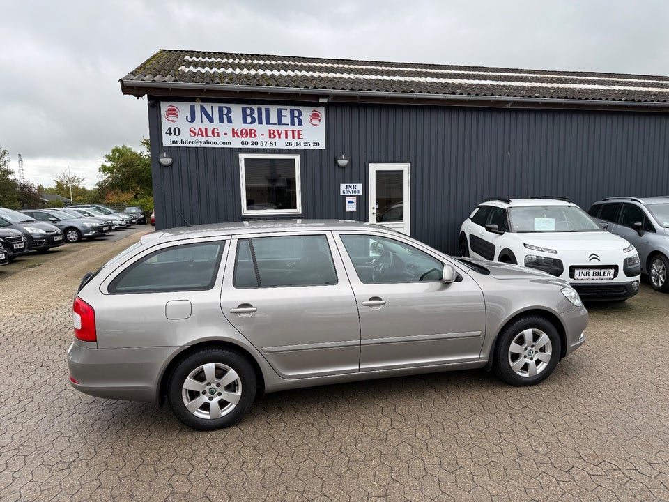 Skoda Octavia 1,8 TSi 160 Elegance Combi 5d