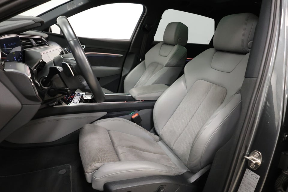 Audi e-tron 55 S-line quattro 5d