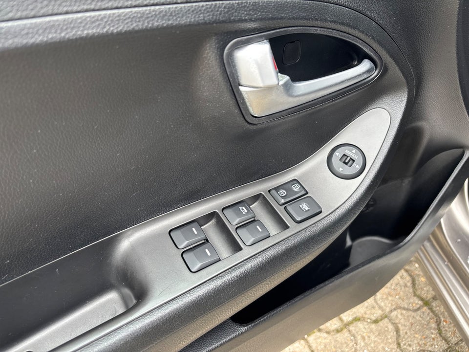 Kia Picanto 1,0 Attraction 5d