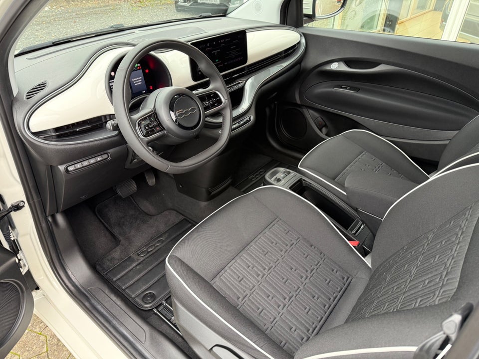 Fiat 500e 42 Icon Pack Cabrio 2d