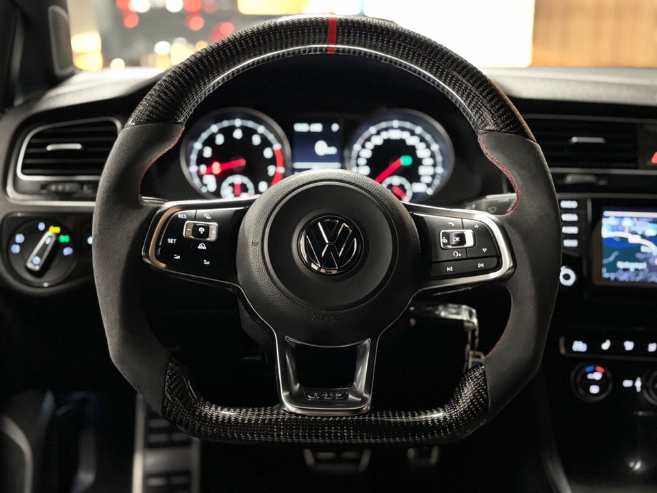 VW Golf VII 2,0 GTi Performance DSG BMT 5d