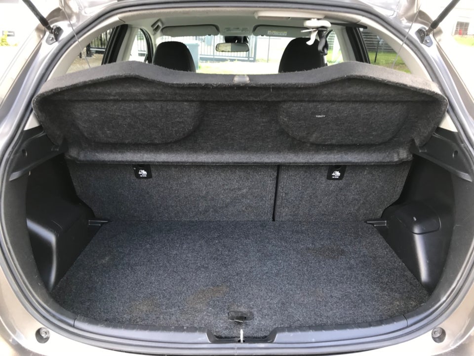 Toyota Yaris 1,5 VVT-i T2 5d