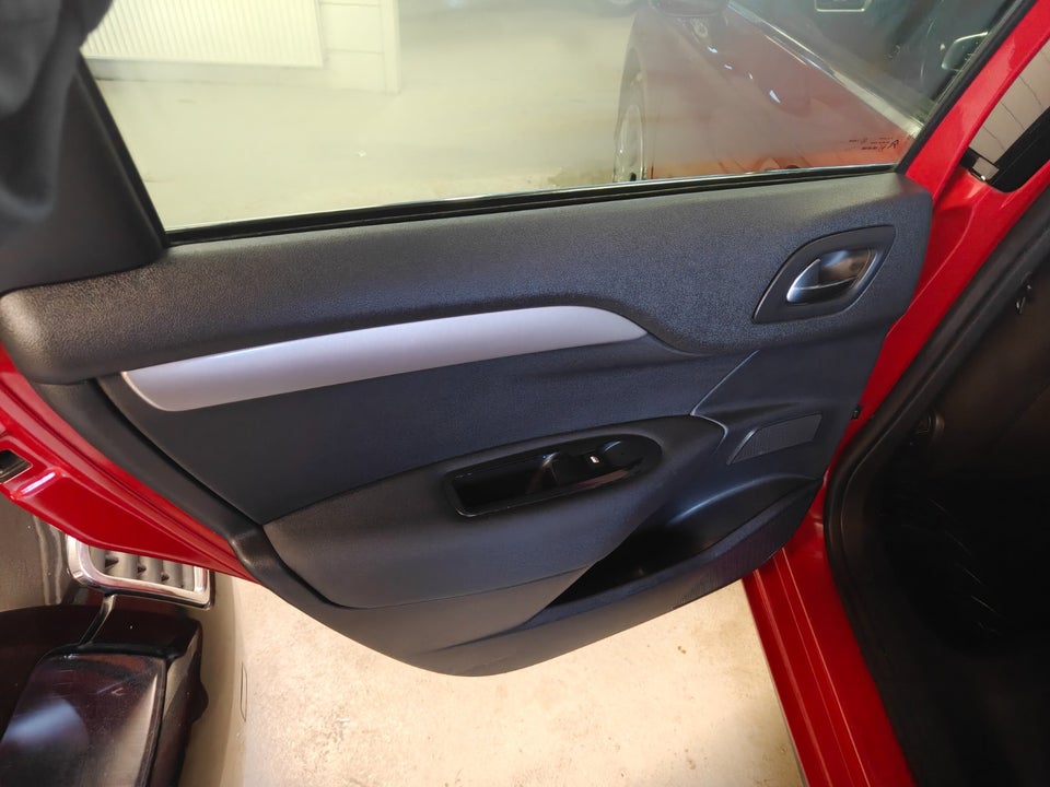 Citroën C4 1,6 HDi 90 Attraction 5d