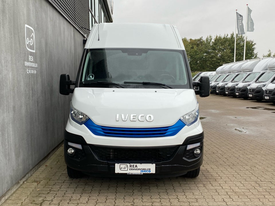 Iveco Daily 2,3 35S16 16m³ Van AG8