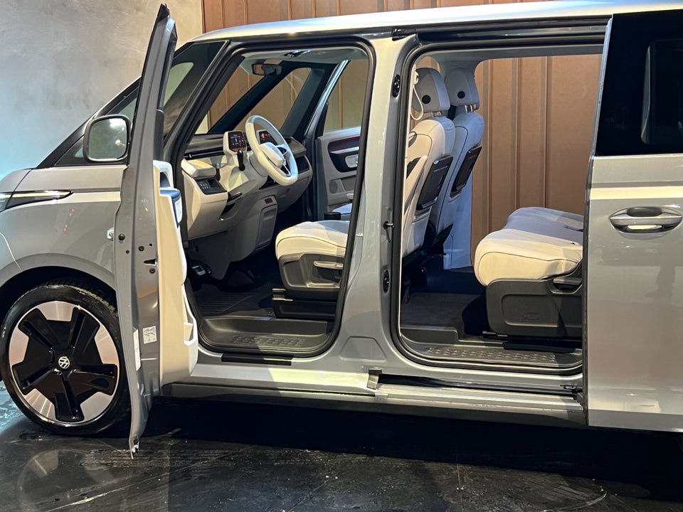 VW ID.Buzz 77 Pro SWB 5d