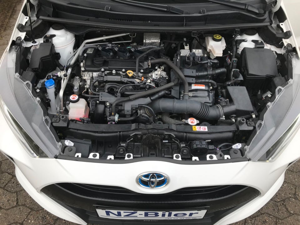 Toyota Yaris 1,5 Hybrid H3 Vision e-CVT 5d