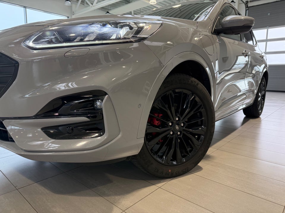 Ford Kuga 2,5 PHEV Graphite Tech CVT 5d