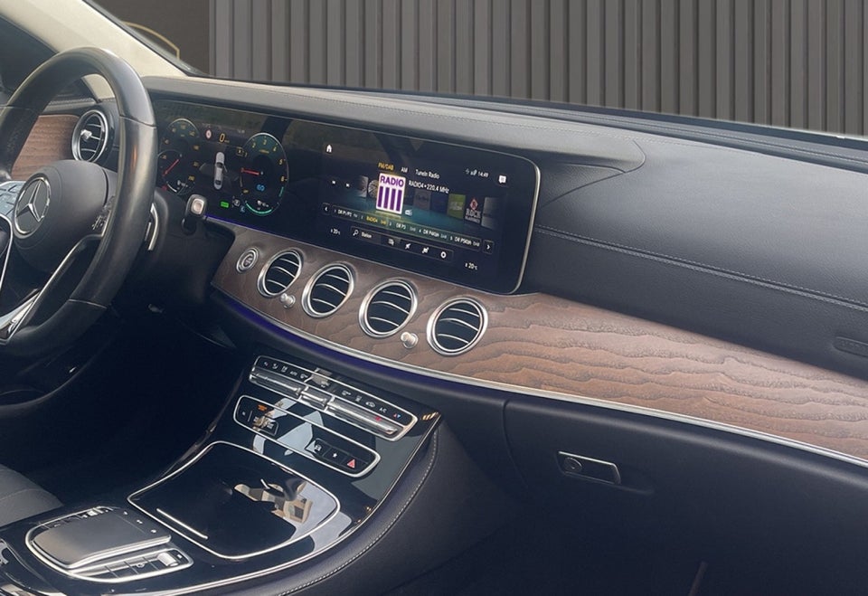 Mercedes E300 de 2,0 Exclusive aut. 4d